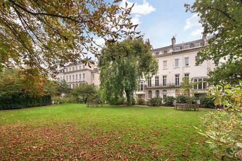 Kensington Park Gardens - eiendom - Peter Pan - flat - garden - Strutt and Parker