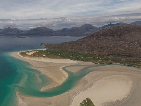 hytta er til salgs på den avsidesliggende skotske øya isle of Harris