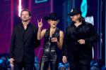 'Yellowstone'-stjernen Jen Landon bærer skinn fra topp til tå for CMT Awards