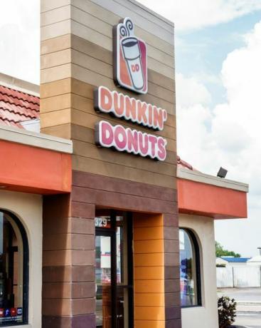 florida, arcadia, dunkin donuts, coffee shop exterior photo by jeffrey greenberg utdannelsesbilder universelle bilder gruppe via Getty Images