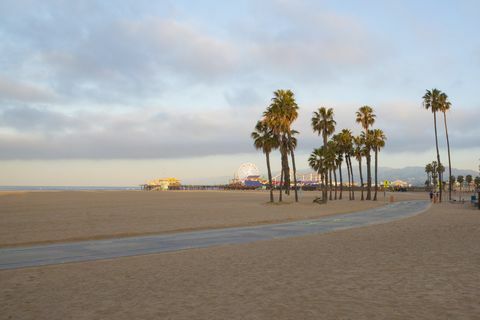 Santa Monica Beach med Santa Monica Pier