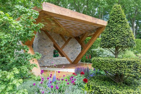 Morgan Stanley Garden. Designet av: Chris Beardshaw. Sponset av: Morgan Stanley. RHS Chelsea Flower Show 2017