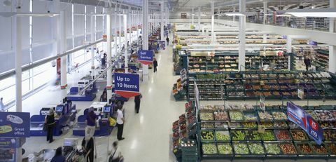 Tesco supermarked, Orpington, Storbritannia, 2009 - butikkgulvet