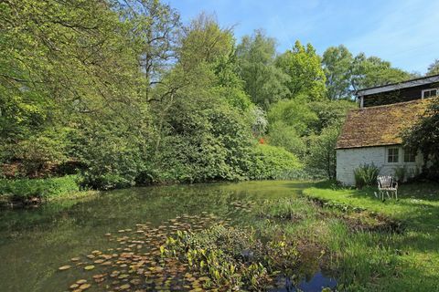 Crockham House - Westerham - Kent - dam - Humberts