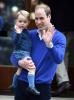 Prinsesse Charlotte bærer storebror prins George's Hand-Me-Downs