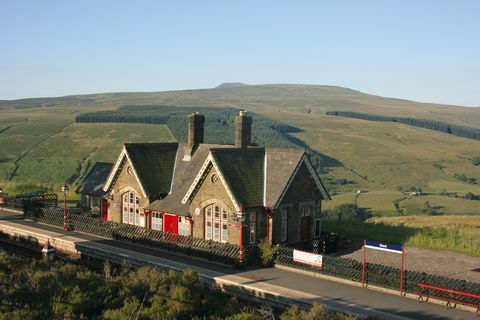 Tannstasjon - jernbane - hus - Cumbria