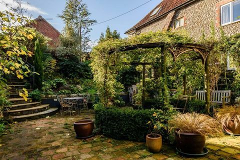 The Roundhouse - Wells-next-the-Sea - Norfolk - pergola - Savills