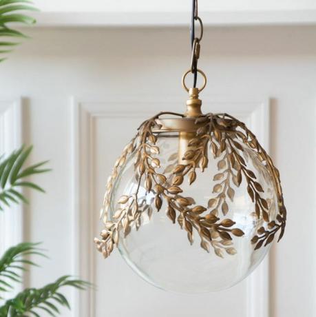 Utsmykket Globe Pendel Taklampe Med Messing Leaf detaljering