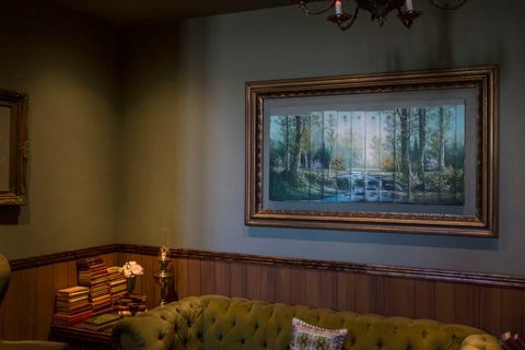 Den britiske kunstneren Banksy åpner Walled Off-hotell i Betlehem