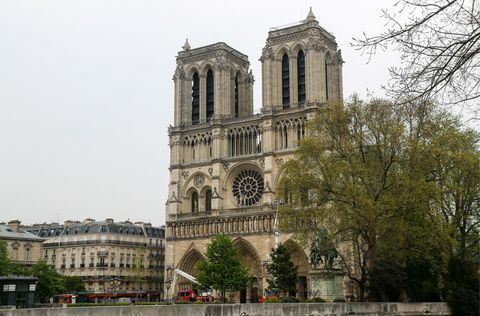 I kjølvannet av brannen ved Notre Dame katedral i Paris