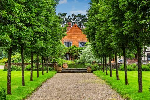 Barnfield - country estate - garden - Grantley