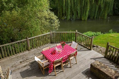 The Old Watermill - Odell - Olly - onthemarket.com - terrassebord