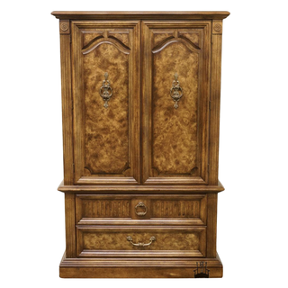 Italiensk Walnut Armoire