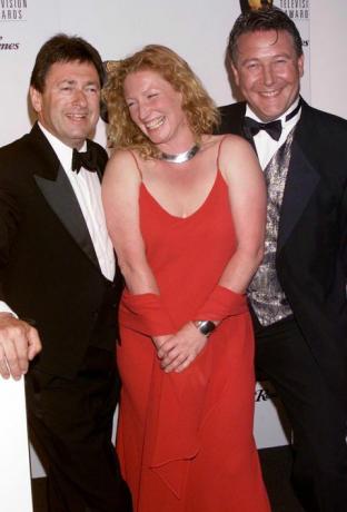 Charlie Dimmock, Alan Titchmarsh og Tommy Walsh fra TV-gartner-makeover-showet "Ground Force" ankommer BAFTA Television Awards, 2000