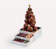 Den belgiske sjokoladefyren Pierre Marcolini lager juletre for livssize-sjokolade