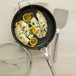 Calphalon nonstick stekepanne og sautépanne