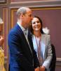 Se det første offisielle fellesportrettet av prins William og Kate Middleton