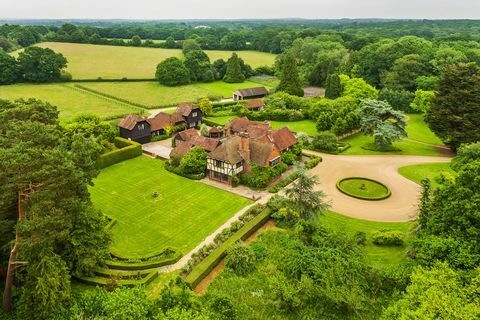 Barnfield - country estate - front - Grantley