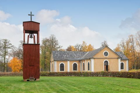 svenske landsbyen er til salgs