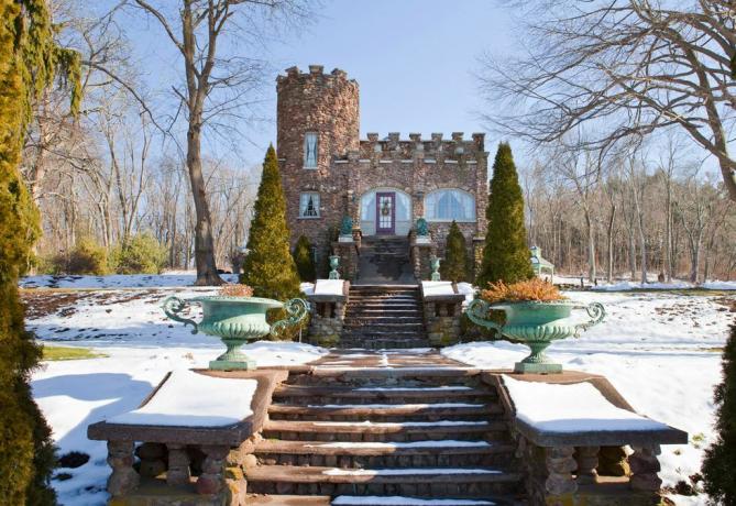 Cozy Storybook Castle, Ellington, CT