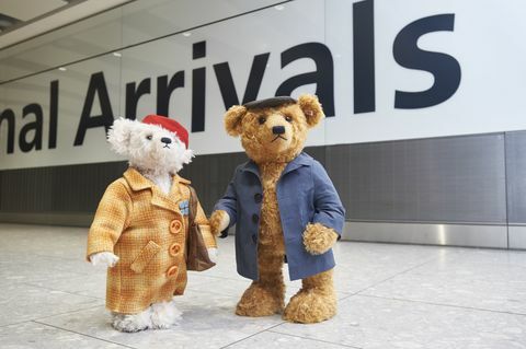 Steiff - Mr og fru Bair ved Heathrow ankomster