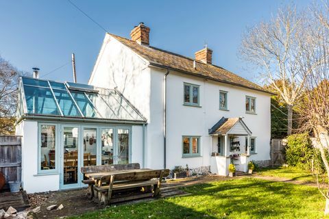 Furlong House - Salisbury - Sir Cecil Chubb - utvidelse -Hamptons International