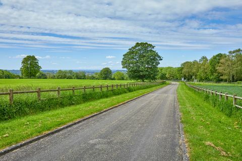 Robbie Williams' landsted, Compton Bassett House, til salgs i Wiltshire