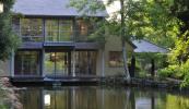 Japanskinspirert Haddon Lake House til salgs på Isle of Wight